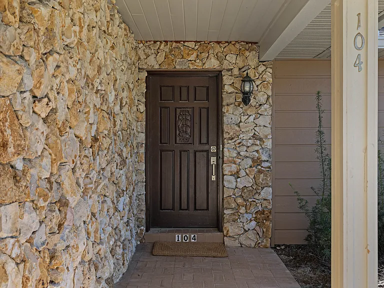 206 Nob Hill Cir #104 — Photo 17