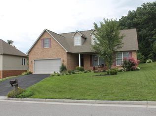 8016 Amber Wood Ct, Roanoke, VA 24019