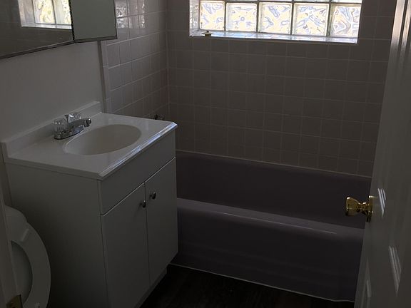 3rd image of 5712 W Park Ave