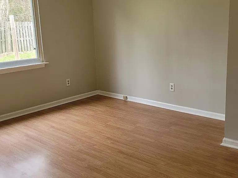 1827 Valley Brook Dr — Photo 12