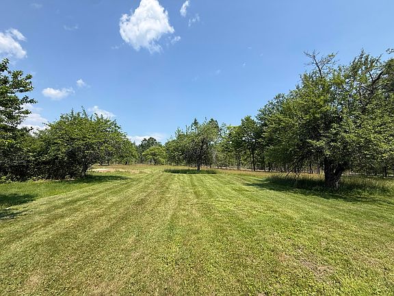 4th image of 58 Long Swamp Road