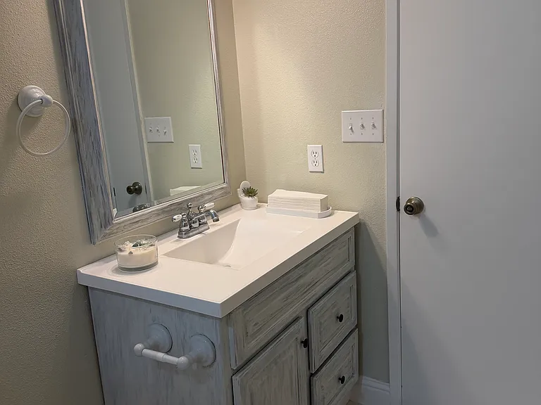 6378 N Poplar Ave — Photo 12
