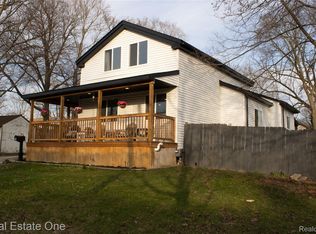 515 S Michigan Ave, Howell, MI 48843