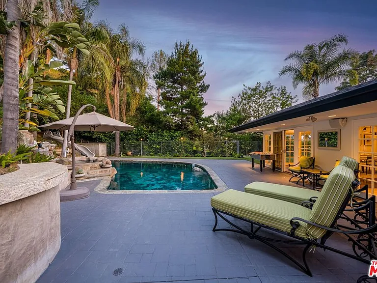 9023 Alto Cedro Dr — Photo 13