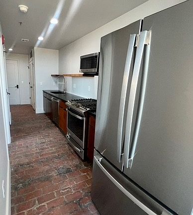 3rd image of 700 S Main St #506