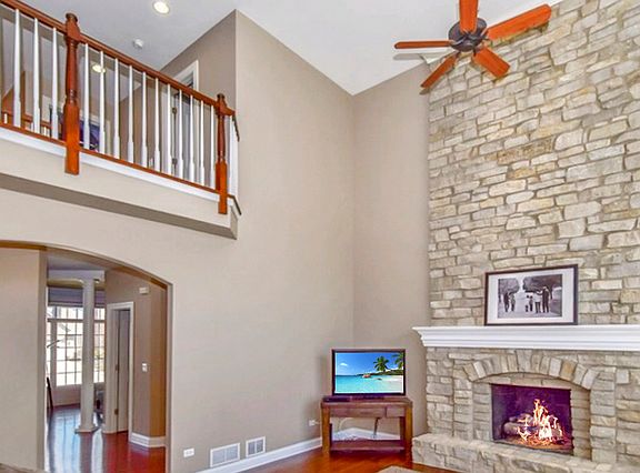 5th image of 25727 W Meadowland Cir