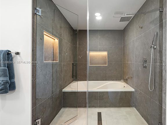 5th image of 888 Biscayne Blvd APT 2009