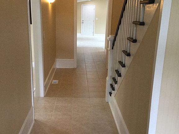 5th image of 208 N Green St