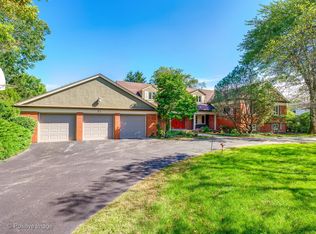 27 Meadowview Dr, Northfield, IL