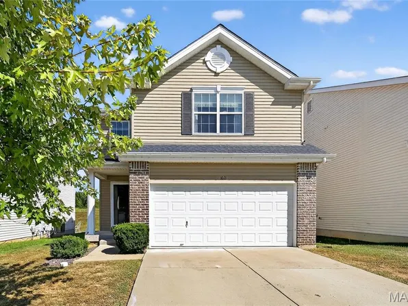 1021 Chesterfield Dr, Wentzville, MO 63385