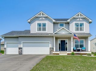 1081 Ashbrook Path, Rosemount, MN 55068