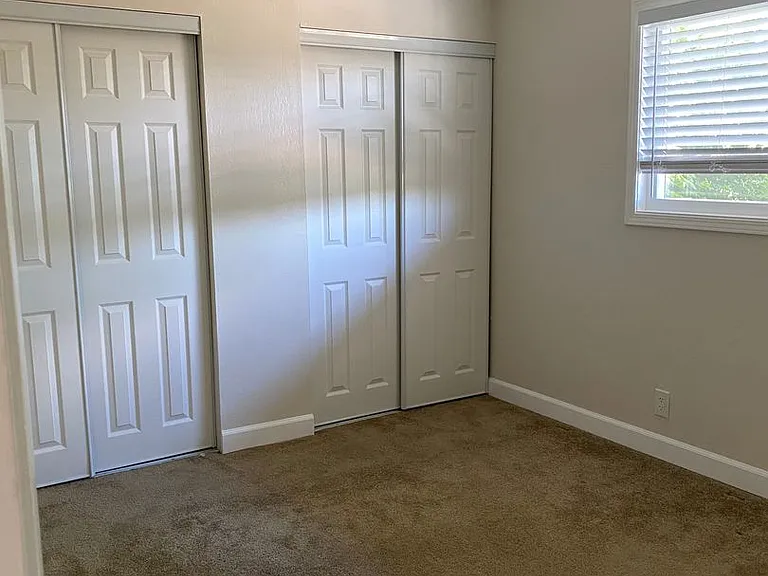 Midway Manor Apts. — Photo 65