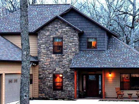 3rd image of 13955 Whiteoak Ln