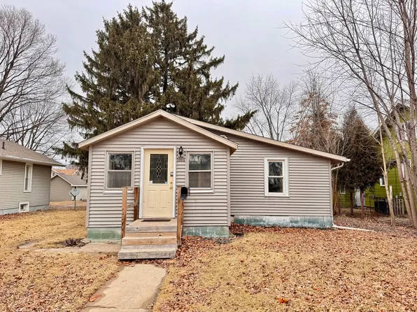 1006 W 5th St, Sterling, IL 61081