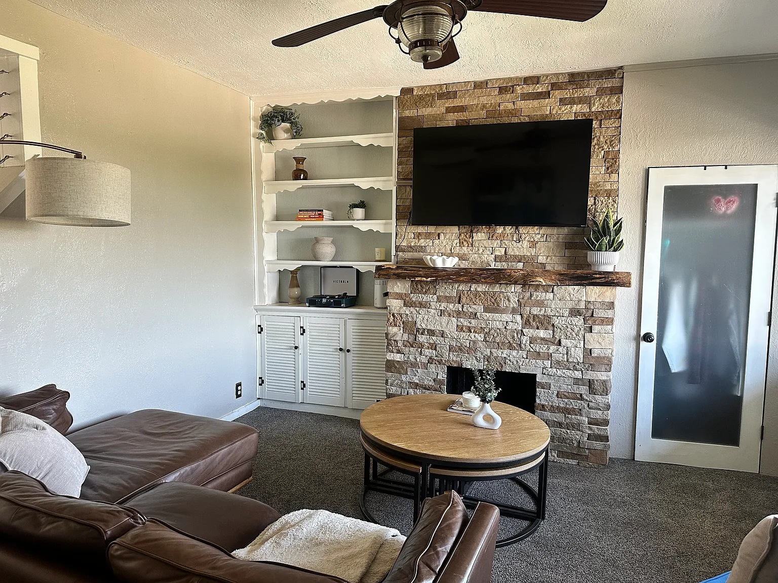 2 bed, 1254 sqft, $2,000 — Photo 1