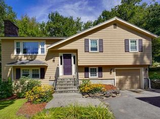 5 McIntosh Rd, Chelmsford, MA 01824