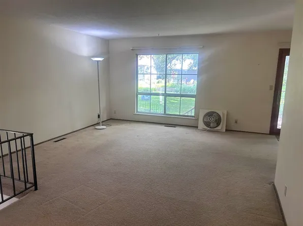 3352 Tulane Ave, Iowa City, IA 52245