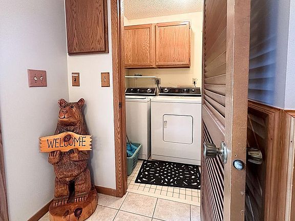 4th image of 8318 Tuxedo Rd #343