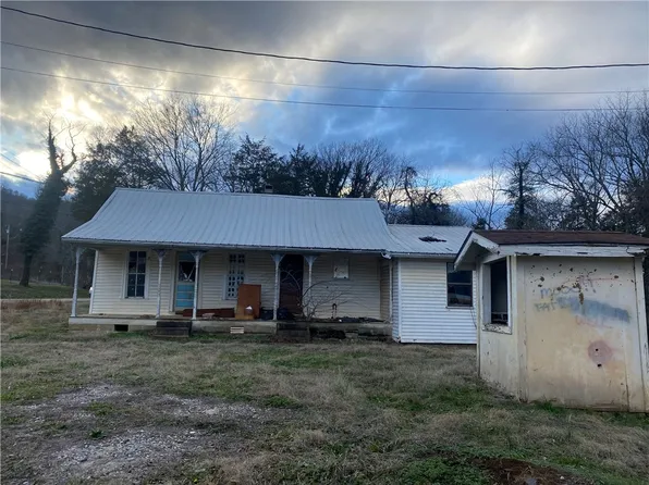 10208 Highway 16, Elkins, AR 72721