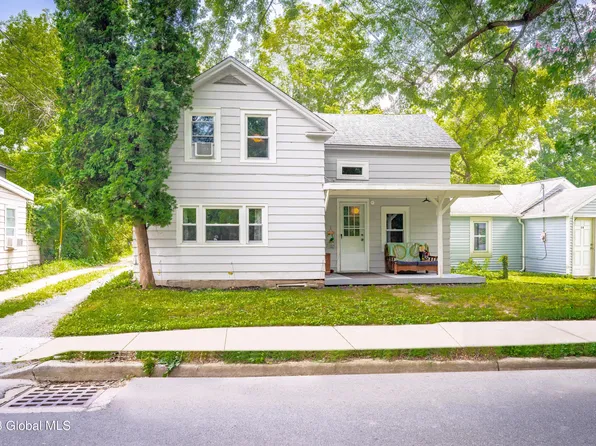 30 Lake Avenue, Nassau, NY 12123