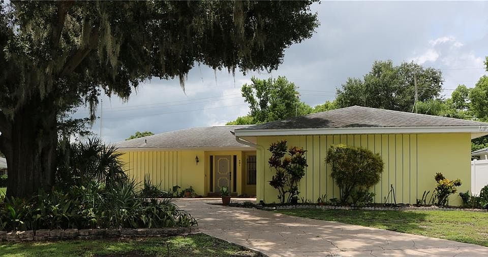 1st image of 401 Cypress Cv
