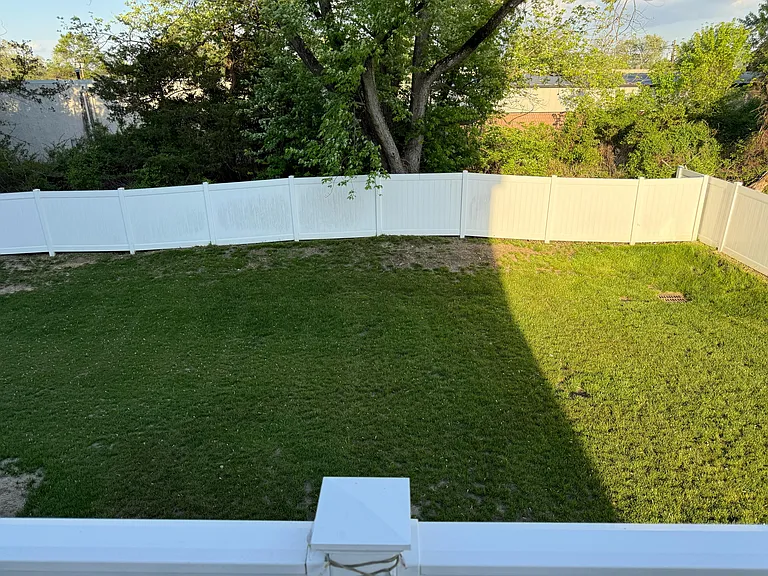 1 Autumn Park Blvd — Photo 28