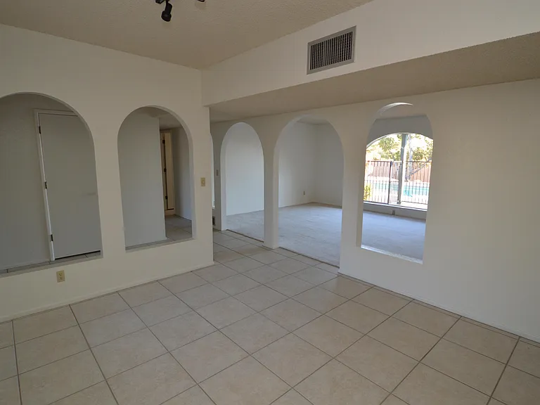 7722 E Knollwood Cir — Photo 10