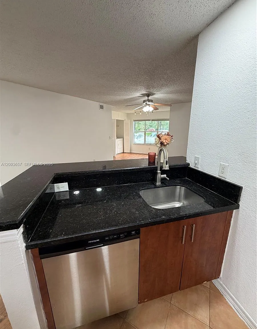 Isles At Lago Mar Condo — Photo 3
