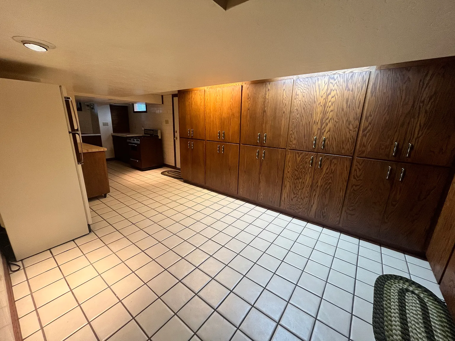 2 bed, 2600 sqft, $1,650 — Photo 3