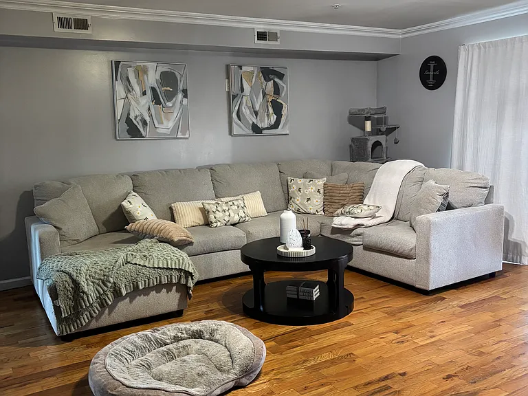 159-161 Clifford St #2 — Photo 3