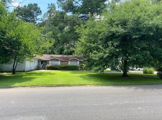 2005 Castle Hill Dr, Jackson, MS 39204