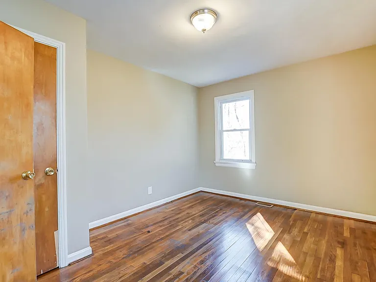 1908 Emerson Ave — Photo 12