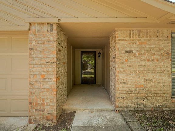 5th image of 301 Cindy Ave