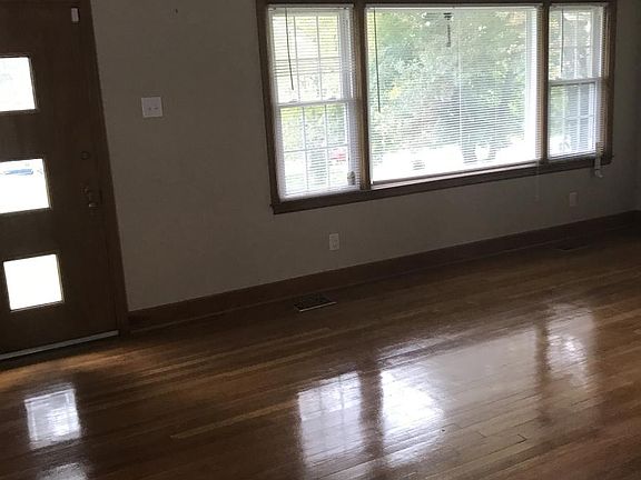 5th image of 510 Richmond Ave