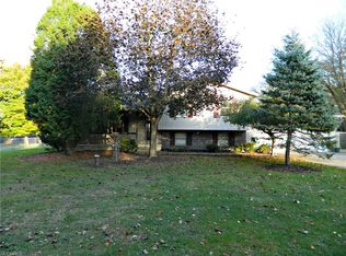 2549 Bedford Rd, Lowellville, OH 44436