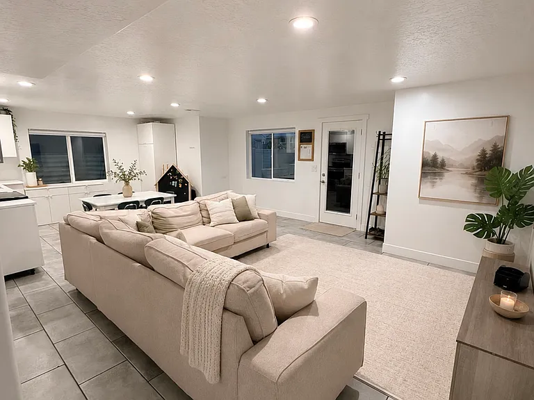 W Bartlett Dr — Photo 11