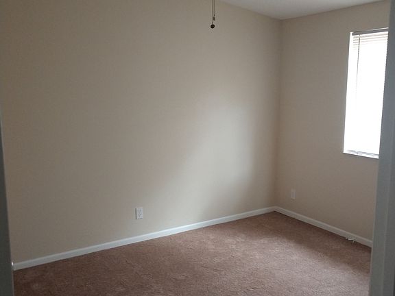 4th image of 702 Euclid Ave
