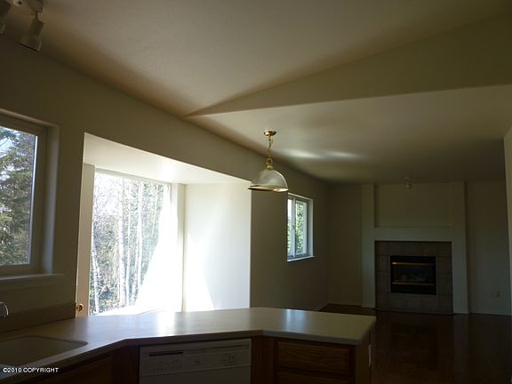 5th image of 9144 Little Brook St