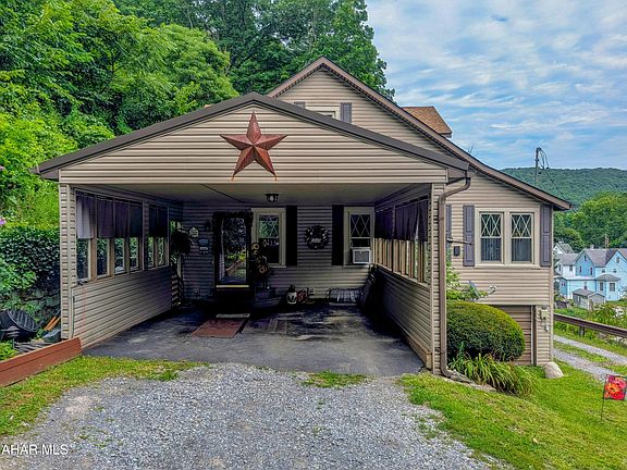 5th image of 7 Wright Blvd