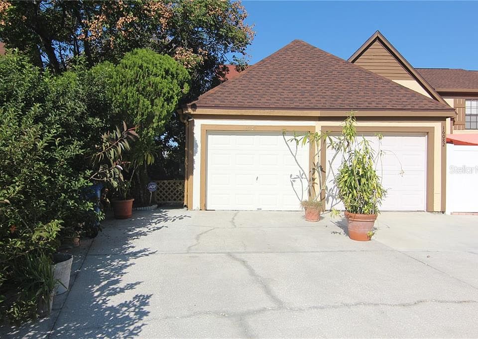1st image of 16080 Dawnview Dr