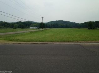 Hillandale Rd NE, New Philadelphia, OH 44663