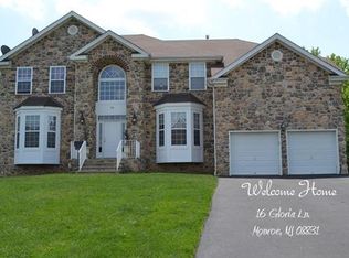 16 Gloria Ln, Monroe, NJ 08831