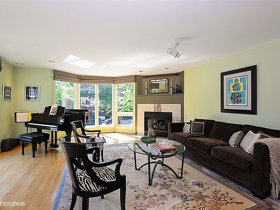 4th image of 1170 W Farwell Ave