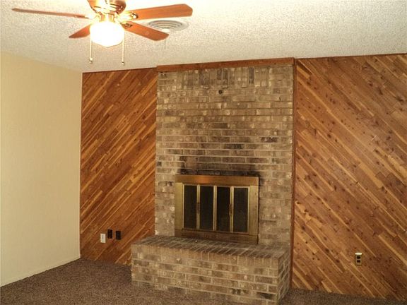 2nd image of 702 Redbird Ln