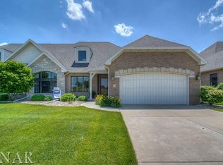 19 Bent Ct, Bloomington, IL