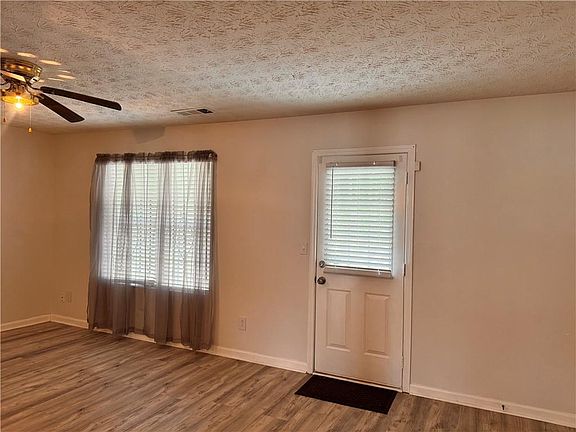4th image of 3816 Waldrop Ln