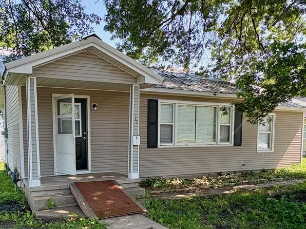 617 E Ashland St, Nevada, MO 64772
