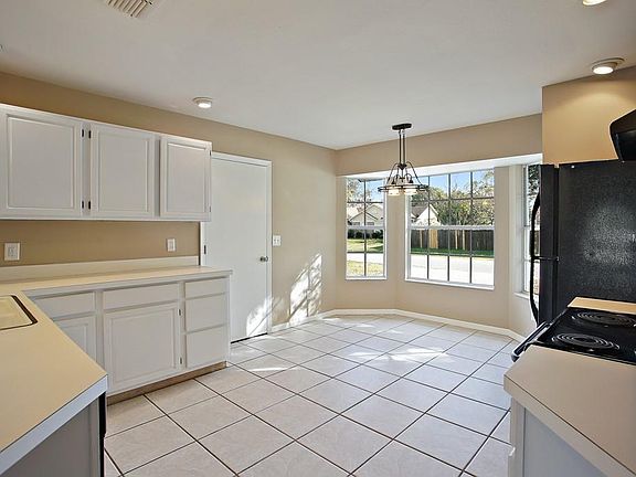 5th image of 3001 E Beaumont Ln