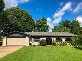 707 N Kings Hwy, Wake Village, TX 75501