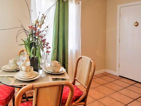 4th image of 1761 Siesta Dr APT 2